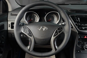 Седан Hyundai Elantra 2015 года, 1199000 рублей, Тюмень
