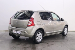 Хэтчбек Renault Sandero 2010 года, 520000 рублей, Брянск
