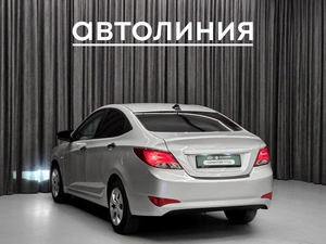 Седан Hyundai Solaris 2015 года, 800000 рублей, Красноярск
