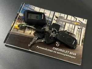 Внедорожник Chevrolet Niva 2017 года, 595000 рублей, Красноярск