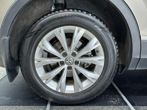 Внедорожник Volkswagen Tiguan 2018 года, 2520000 рублей, Красноярск
