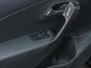 Седан Volkswagen Polo 2015 года, 669000 рублей, Сургут