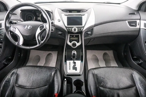 Седан Hyundai Avante 2011 года, 949000 рублей, Красноярск