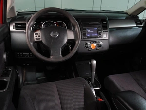Хетчбэк Nissan Tiida 2013 года, 699000 рублей, Воронеж
