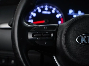 Седан Kia Rio 2017 года, 1249077 рублей, Москва