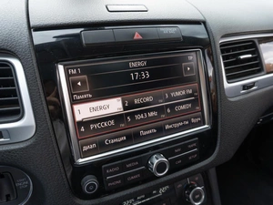Внедорожник Volkswagen Touareg 2011 года, 2419000 рублей, Саратов