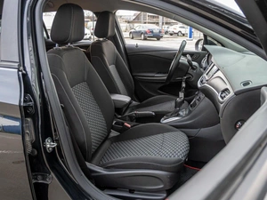 Универсал Opel Astra 2018 года, 1230000 рублей, Краснодар