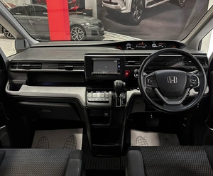 Минивэн Honda Stepwgn 2016 года, 1840000 рублей, Красноярск