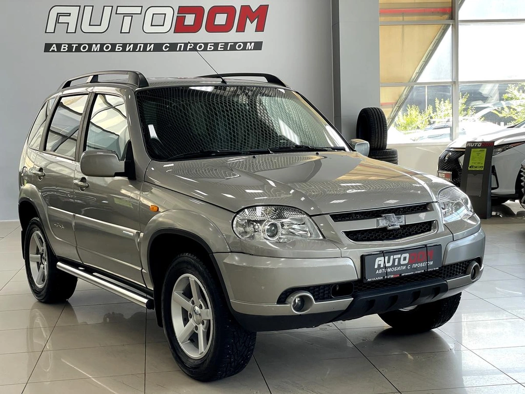 Внедорожник Chevrolet Niva 2010 года, 647000 рублей, Солонцы