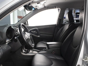 Внедорожник Toyota RAV4 2011 года, 1690000 рублей, Омск