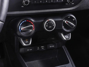 Седан Kia Rio 2017 года, 1100000 рублей, Ростов-на-Дону