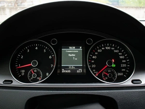 Седан Volkswagen Passat 2011 года, 1065000 рублей, Краснодар