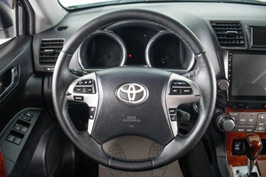 Внедорожник Toyota Highlander 2011 года, 1899000 рублей, Пермь