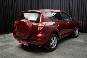 Внедорожник Toyota RAV4 2010 года, 1397000 рублей, Красноярск
