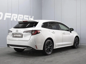 Универсал Toyota Corolla 2019 года, 1705000 рублей, Омск