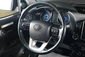 Пикап Toyota Hilux 2018 года, 2739000 рублей, Тюмень