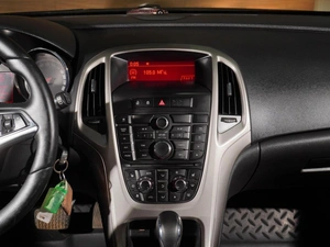 Хетчбэк Opel Astra 2012 года, 639000 рублей, Тверь