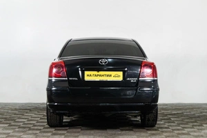 Седан Toyota Avensis 2005 года, 599000 рублей, Сургут