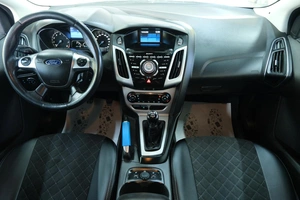 Хетчбэк Ford Focus 2012 года, 709000 рублей, Омск