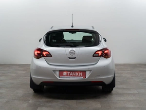 Хетчбэк Opel Astra 2012 года, 825000 рублей, Красноярск