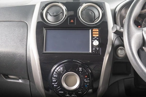 Хетчбэк Nissan Note 2015 года, 949000 рублей, Томск