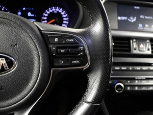 Седан Kia K5 2017 года, 1954900 рублей, Казань