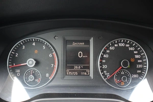 Седан Volkswagen Jetta 2011 года, 1170000 рублей, Мирное
