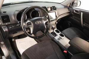 Внедорожник Toyota Highlander 2013 года, 1949000 рублей, Челябинск
