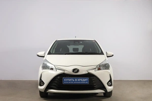 Хетчбэк Toyota Vitz 2018 года, 1199000 рублей, Новосибирск