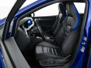 Хетчбэк Volkswagen Golf R 2021 года, 5846900 рублей, Москва