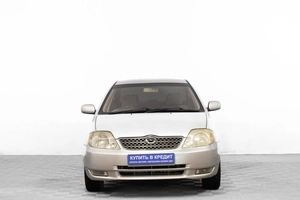 Седан Toyota Corolla 2001 года, 499000 рублей, Барнаул