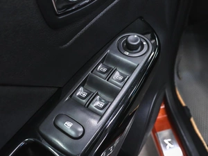 Внедорожник Renault Kaptur 2017 года, 1350000 рублей, Красноярск