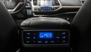 Внедорожник Toyota Highlander 2014 года, 2900000 рублей, Красноярск