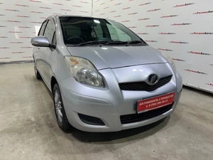 Хетчбэк Toyota Vitz 2009 года, 595000 рублей, Красноярск