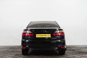 Седан Toyota Camry 2013 года, 1599000 рублей, Сургут