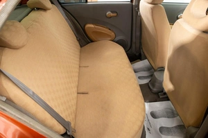 Хетчбэк Nissan March 2002 года, 299000 рублей, Барнаул