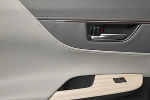 Внедорожник Toyota Venza 2023 года, 5190000 рублей, Красноярск