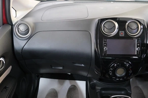 Хетчбэк Nissan Note 2018 года, 1529000 рублей, Омск