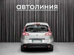 Минивэн Renault Scenic 2010 года, 725000 рублей, Красноярск