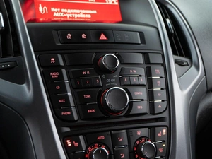 Универсал Opel Astra 2013 года, 749050 рублей, Москва