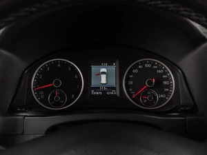 Внедорожник Volkswagen Tiguan 2012 года, 1679000 рублей, Тюмень