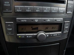 Седан Toyota Avensis 2008 года, 755000 рублей, Краснодар