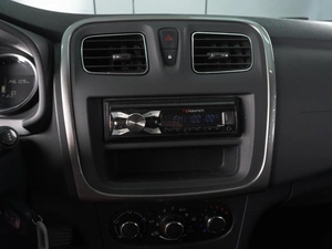 Седан Renault Logan 2021 года, 860000 рублей, Красный Пахарь