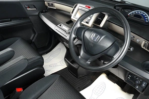 Минивэн Honda Freed 2011 года, 1249000 рублей, Тюмень