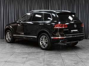 Внедорожник Volkswagen Touareg 2016 года, 3289000 рублей, Тюмень
