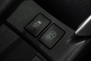 Универсал Toyota Corolla Fielder 2019 года, 1730000 рублей, Омск