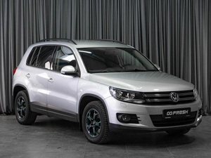 Внедорожник Volkswagen Tiguan 2011 года, 875000 рублей, Тюмень