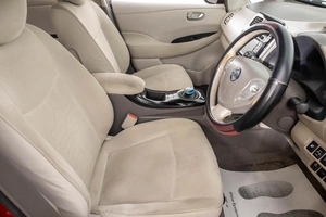 Хетчбэк Nissan Leaf 2013 года, 939000 рублей, Барнаул