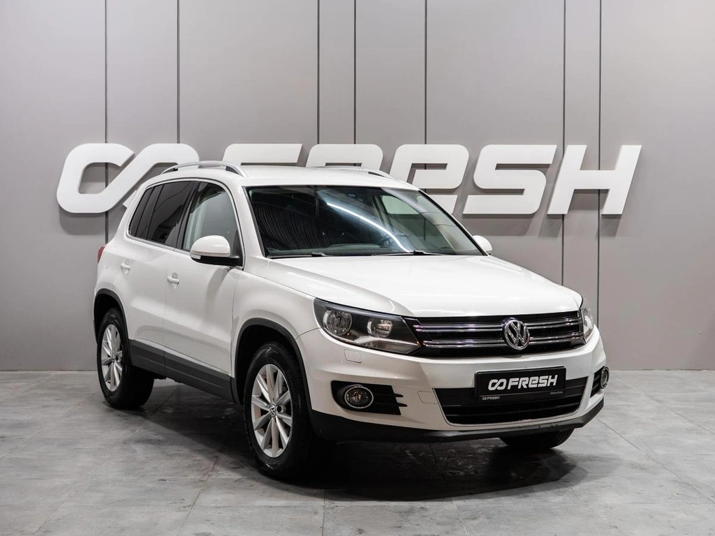 Внедорожник Volkswagen Tiguan 2012 года, 1259000 рублей, Тюмень