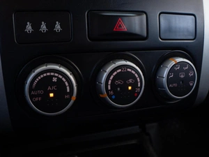 Внедорожник Nissan X-Trail 2010 года, 1050000 рублей, Волгоград